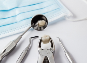 Удаление зубов – теперь без боли и страха