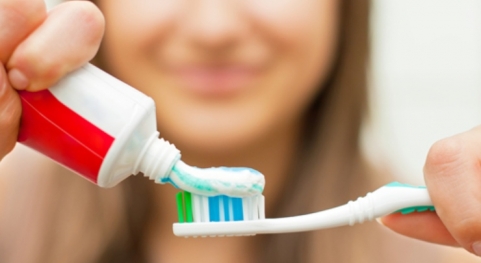 5 причин никогда не пропускать чистку зубов перед сном